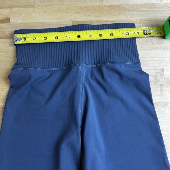 Vuori Rib Studio Short Women’s Biker Gray High Rise 6" Inseam Size XS - Picture 3 of 6